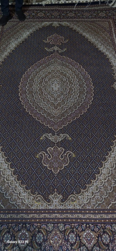 فرش طرح ماهی